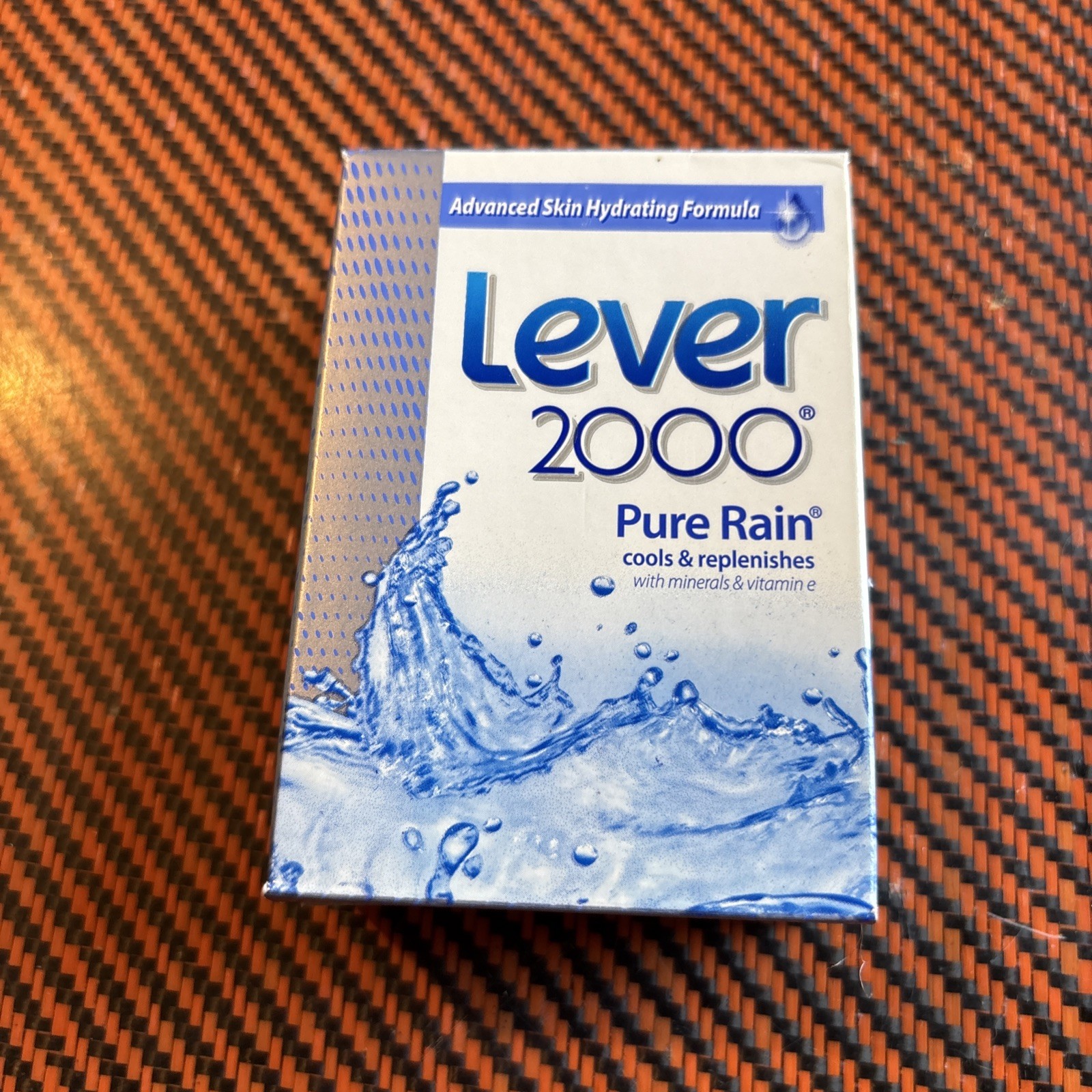 Lever 2000 PURE RAIN Bar Soap 5oz NOS Vintage Factory Sealed