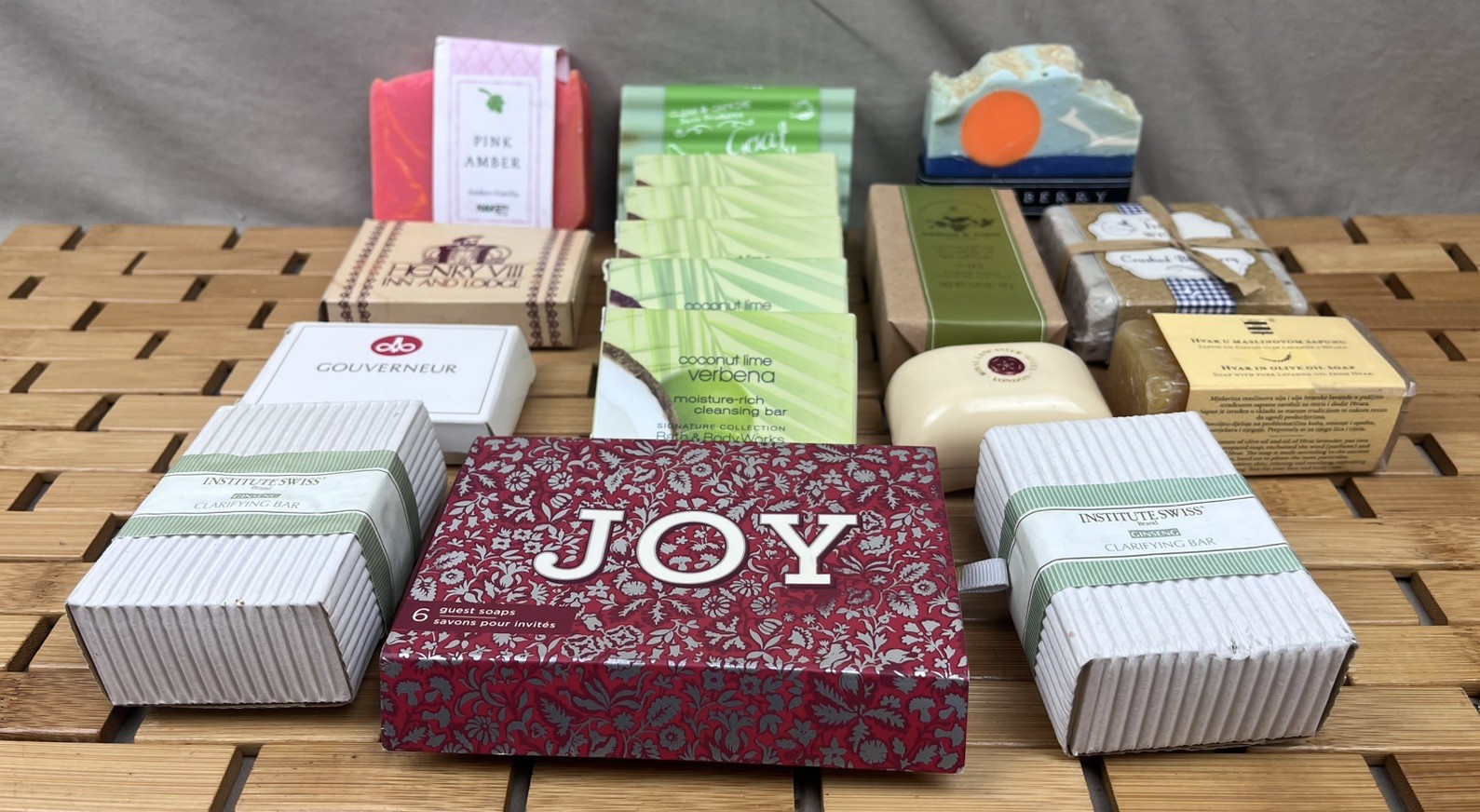 17 Pc Mixed Luxury Guest Soap Lot FinchBerry Bath & Body Works Hotel Artisan New