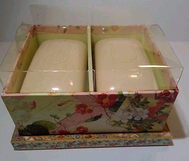 BEAUTY Punch Studio Jasmine 2 Bars Soap Triple Milled Keepsake Box Roses