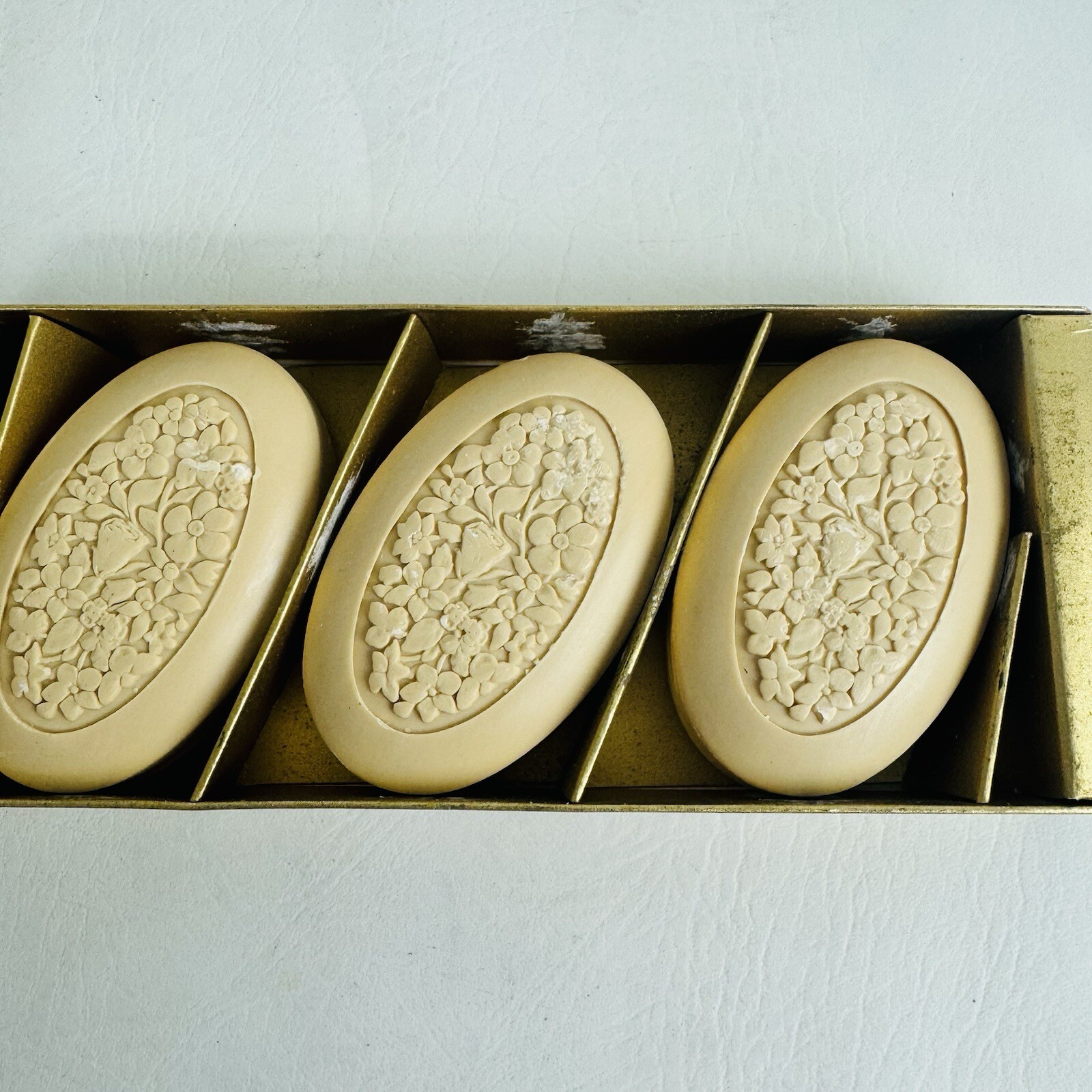 Beverly Hills Floral Soap Bars Decorative Guest Rance Scented Italy Set of 3 New
