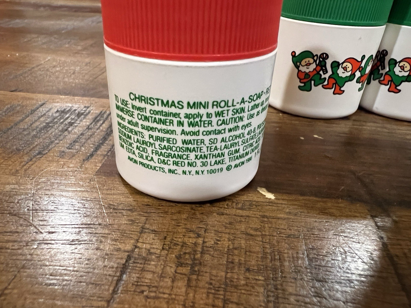 Vintage Avon 6 Roll-A-Soap Christmas Green Red White 1oz New Old Stock, 1986