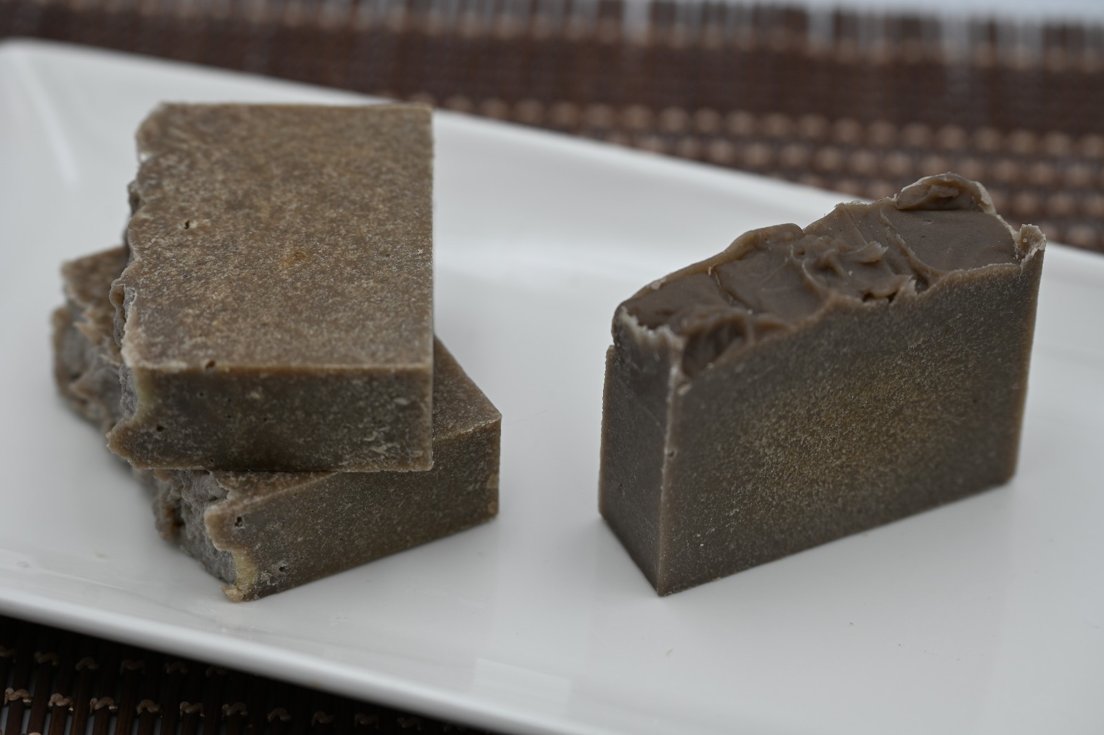 Le Luxe Lather, Luxury Artisan Soap, “Marguerite”.. Lavender, Vanilla and Cinn..
