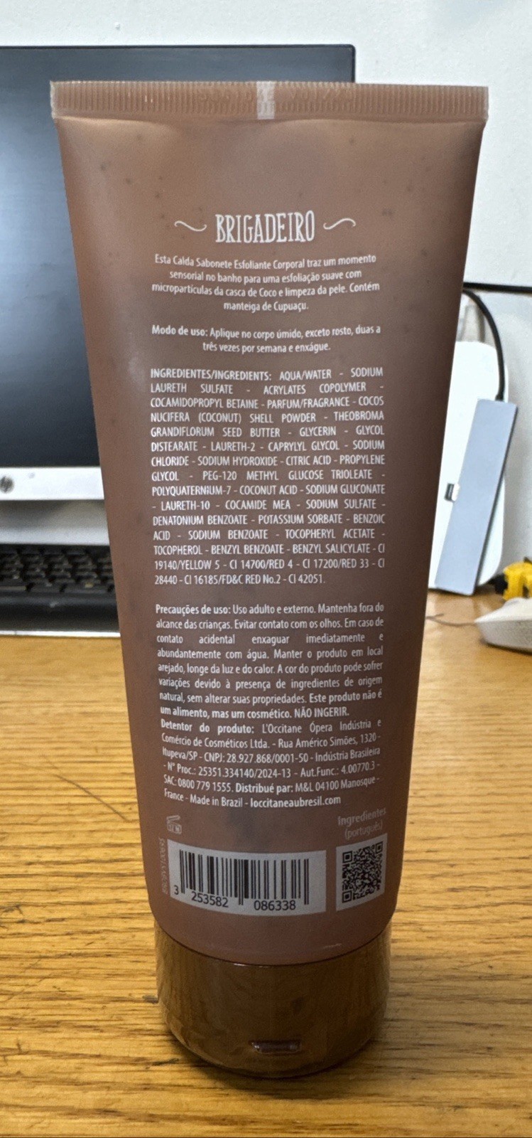 L’Occitane Au Bresil Coconut Shell & CUPUAÇU Body Wash & Exfoliant Soap 200ml