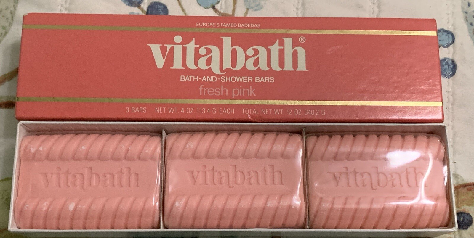 NOS 1980 BEECHAM Vintage Fresh Pink Vitabath 4 Oz Ea Bar Soap Total 12 Oz