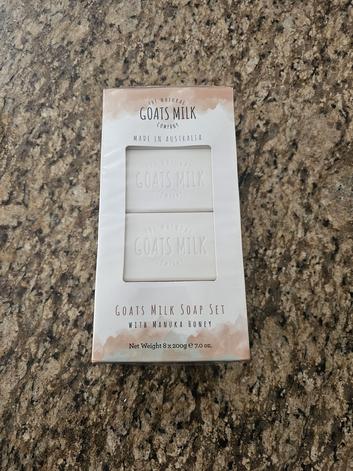 Box of 8 The Natural Goats Milk Soap Company with Manuka Honey ~ 8 x 7.0 Oz Bars