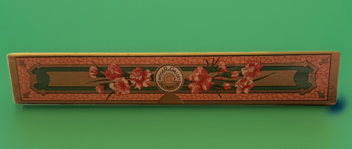 Vintage Roger & Gallet Paris Carnation Perfumed Soaps Box 3 – 3.5oz New Sealed