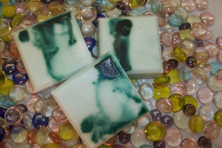 BUSINESS STARTER- 100 BARS OF GOAT’S MILK, SHEA, MANGO, COCOA BUTTER 4oz BARS