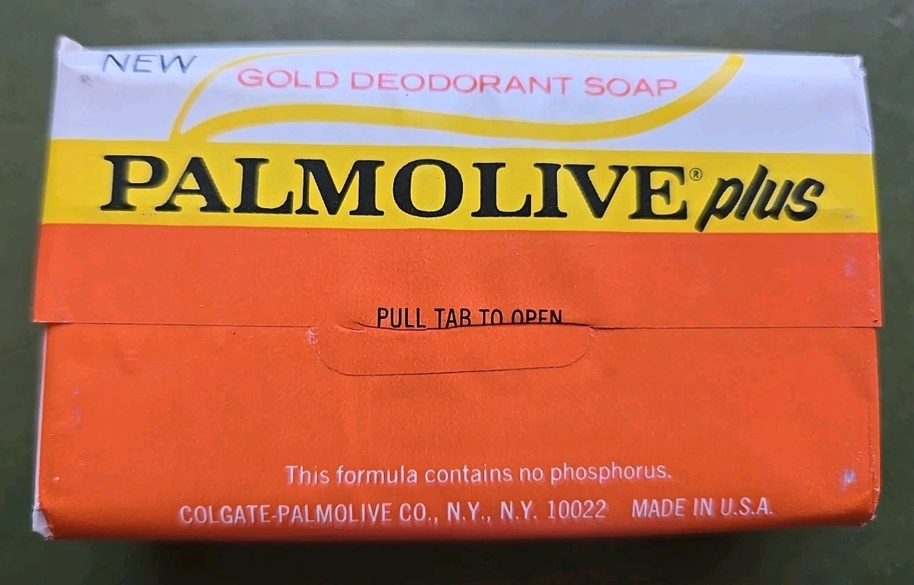 VTG Palmolive Plus Gold Deodorant & Pink Soap 5 Oz Bath Size Lot of 4