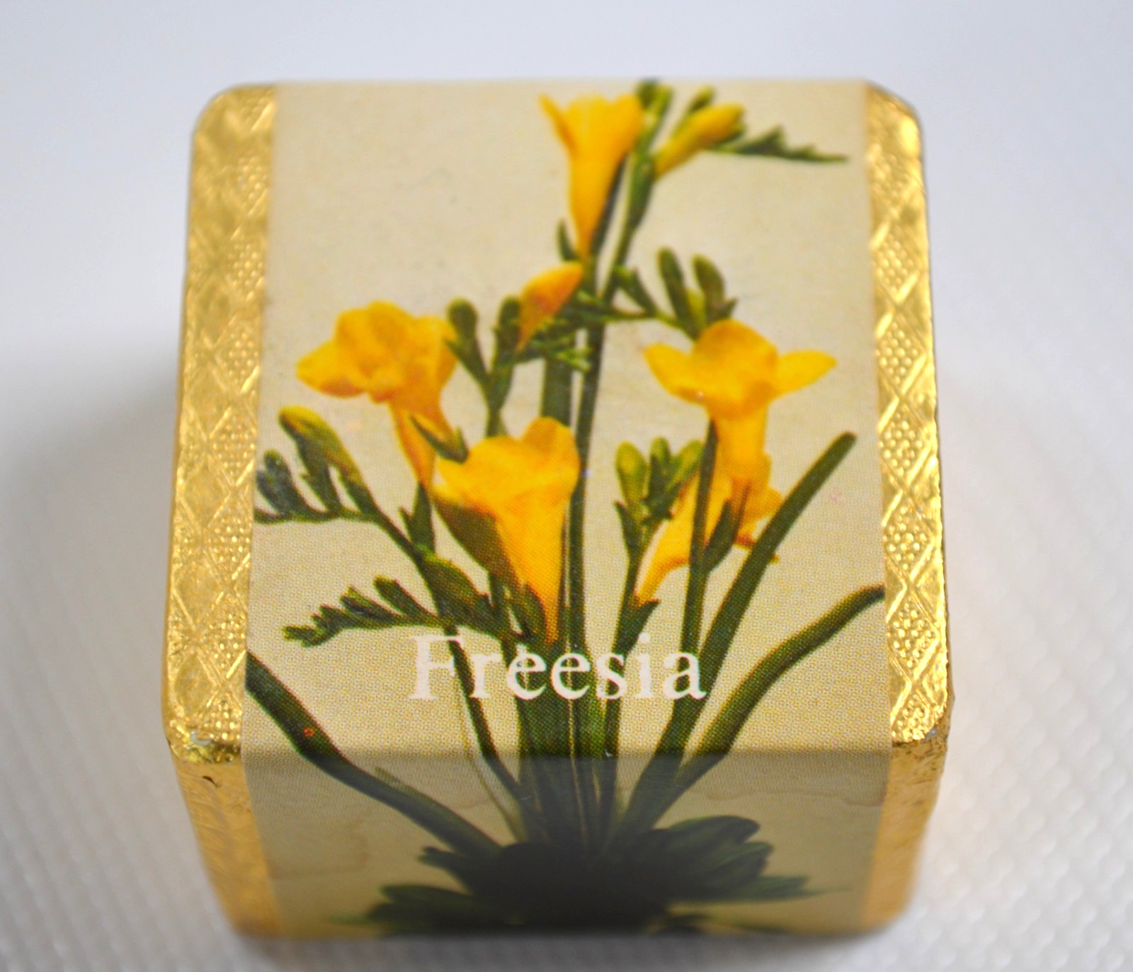 Misc Lot of 7 Fragrance Bath Cubes 45g/ 1.5 oz Sandalwood Lavender Rose Parfum