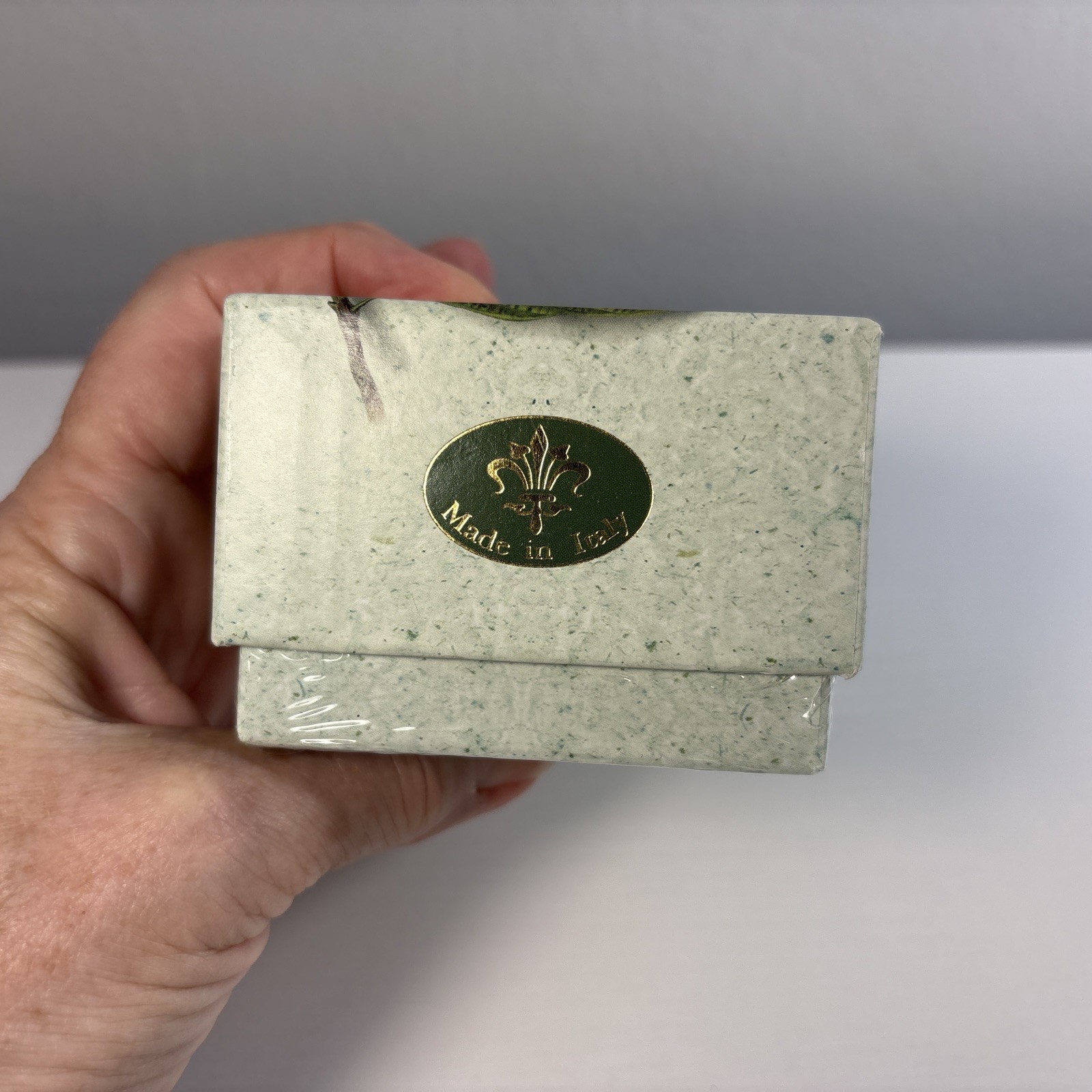 Avocado Moisturizing Soap Large 10.5 oz. Bar, Made In ITALY, SEALED – NEW IN BOX