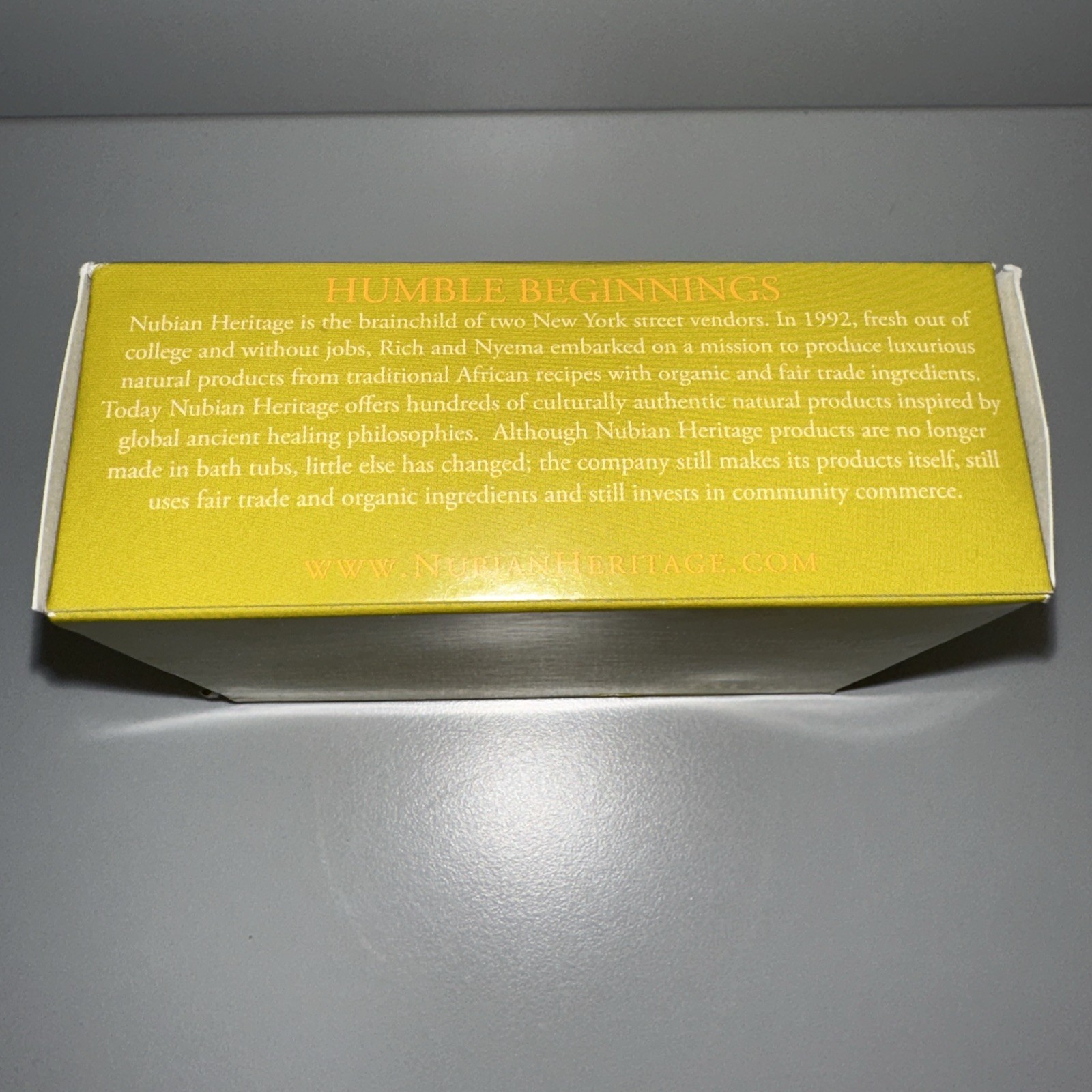 NUBIAN HERITAGE Olive & Green Tea Soap with Avocado & Green Tea Leaves 5 oz/141g