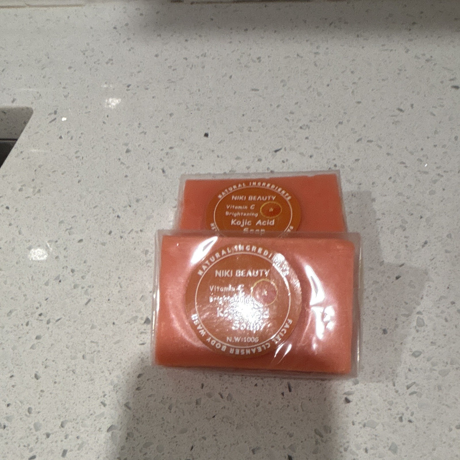 NIKI BEAUTY Vitamin C Brightening Kojic Acid Soap Unscented 100g 2 Bars