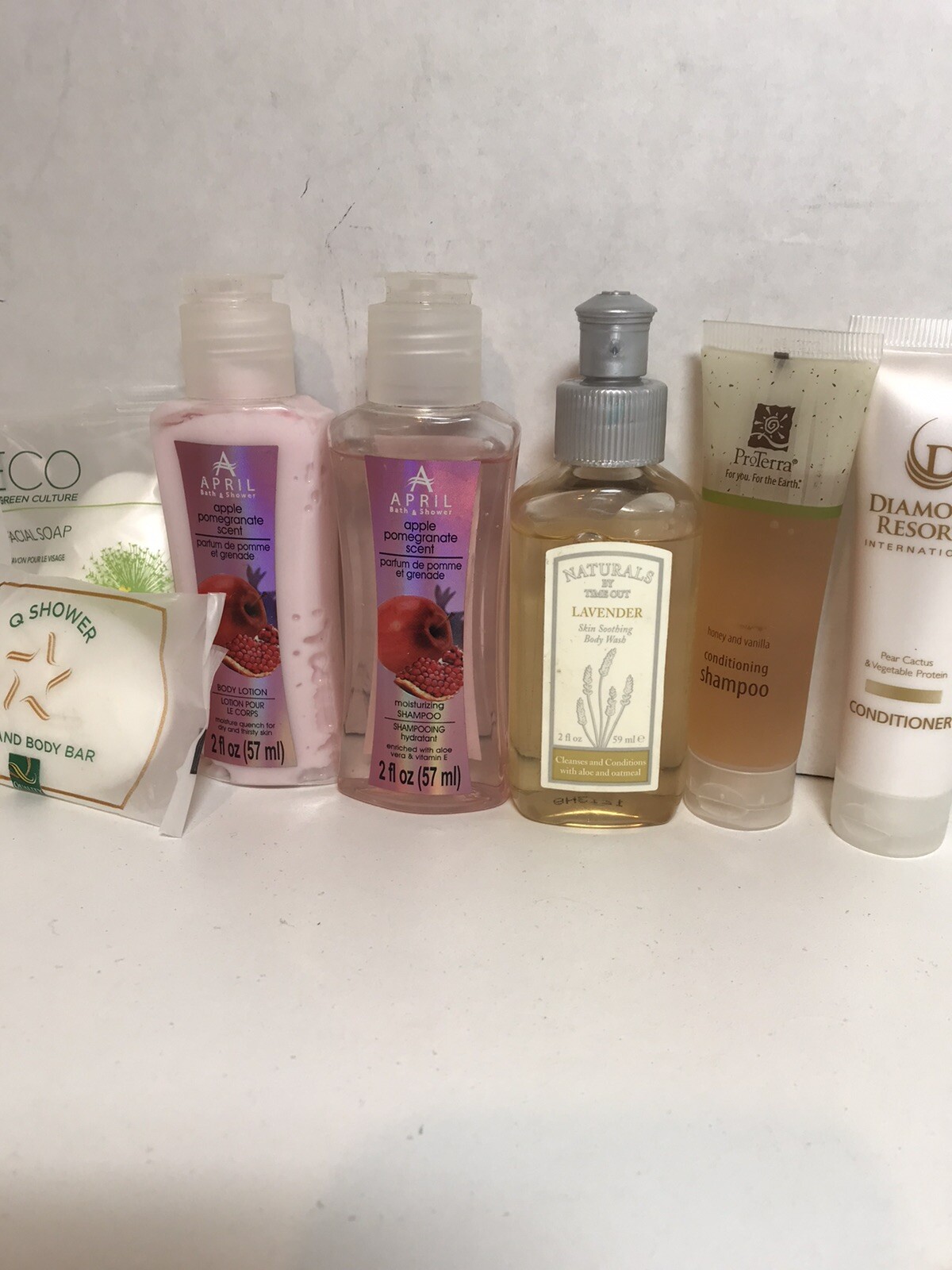 Lot Of 7 Small Bath Toiletries 2 Oz , 1 Oz, .9 Oz, 7 Oz Items New