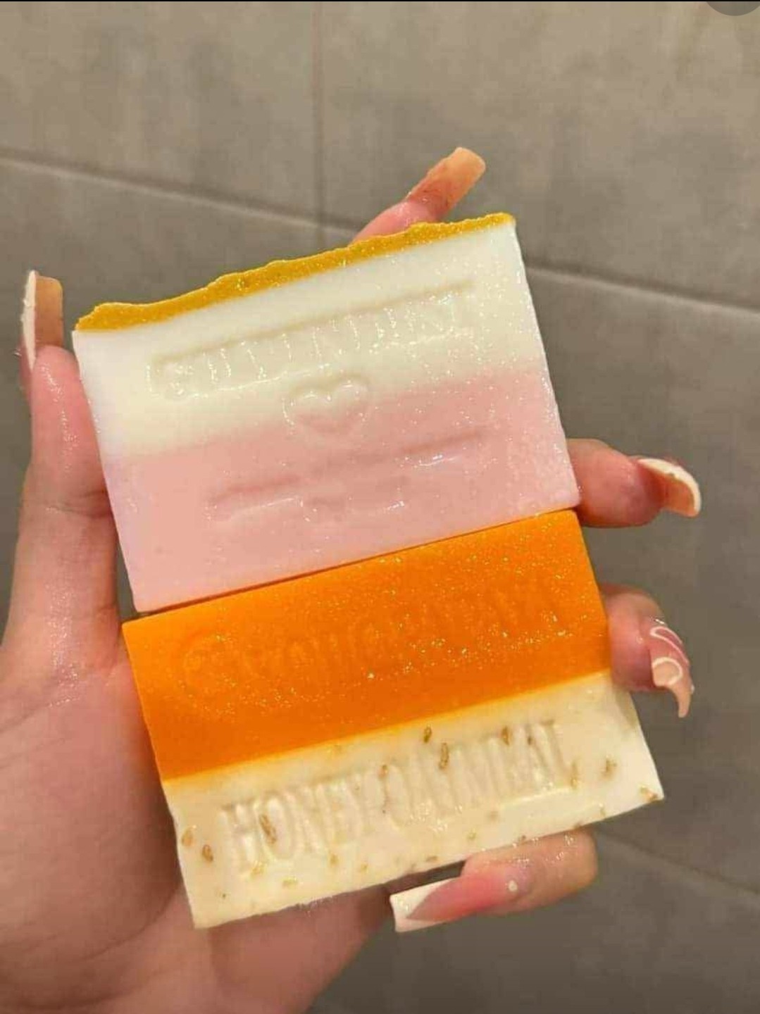 G21 Mini Combo Golden Dust Soap & Kojic Papaya Honey Oatmeal Duo Soap 60g Each✨️