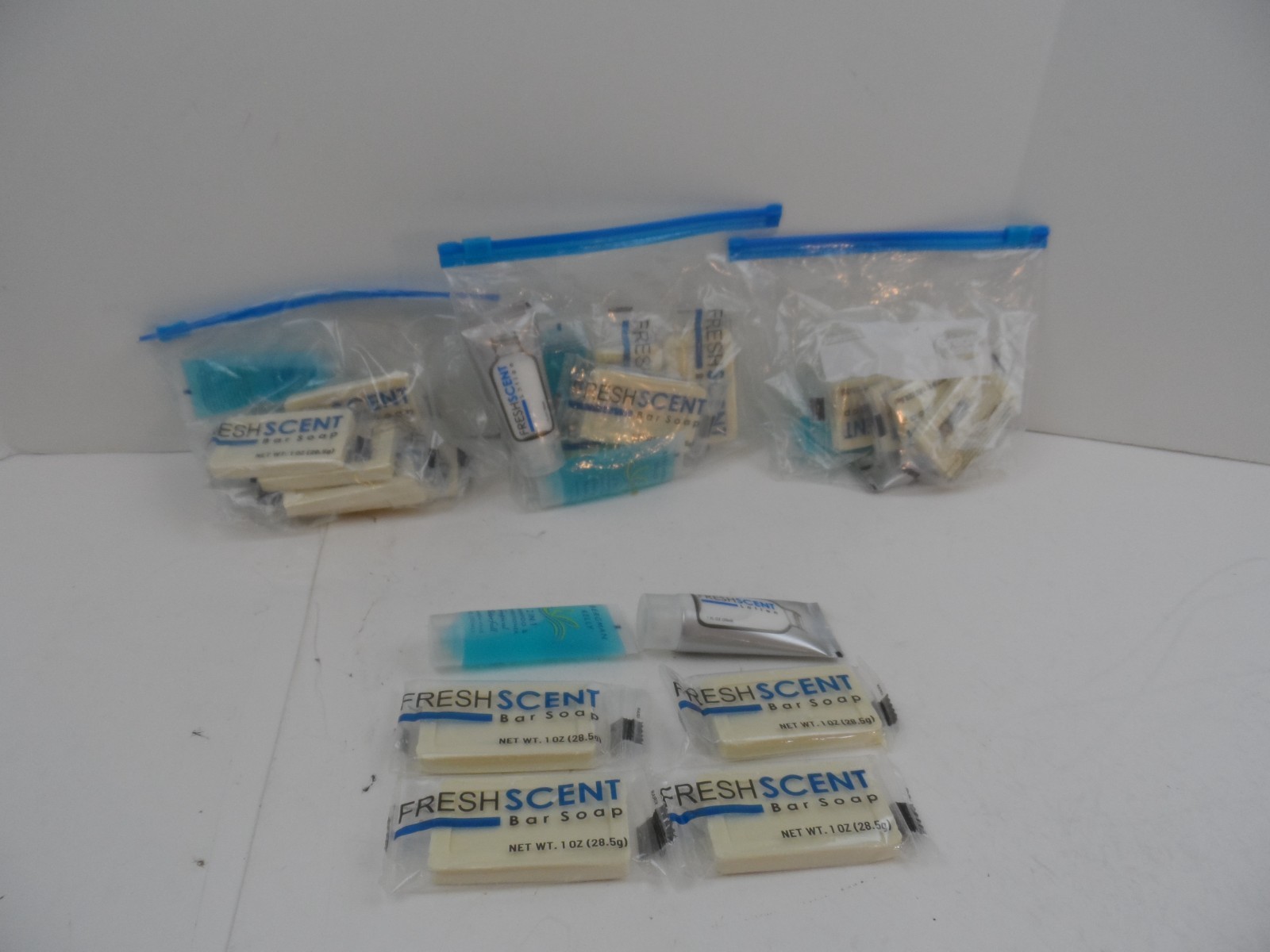 Fresh Scent Travel (4) Bar Soaps (1) Lotion /Bergman Kelly Shampoo -(4 Sets)-NEW