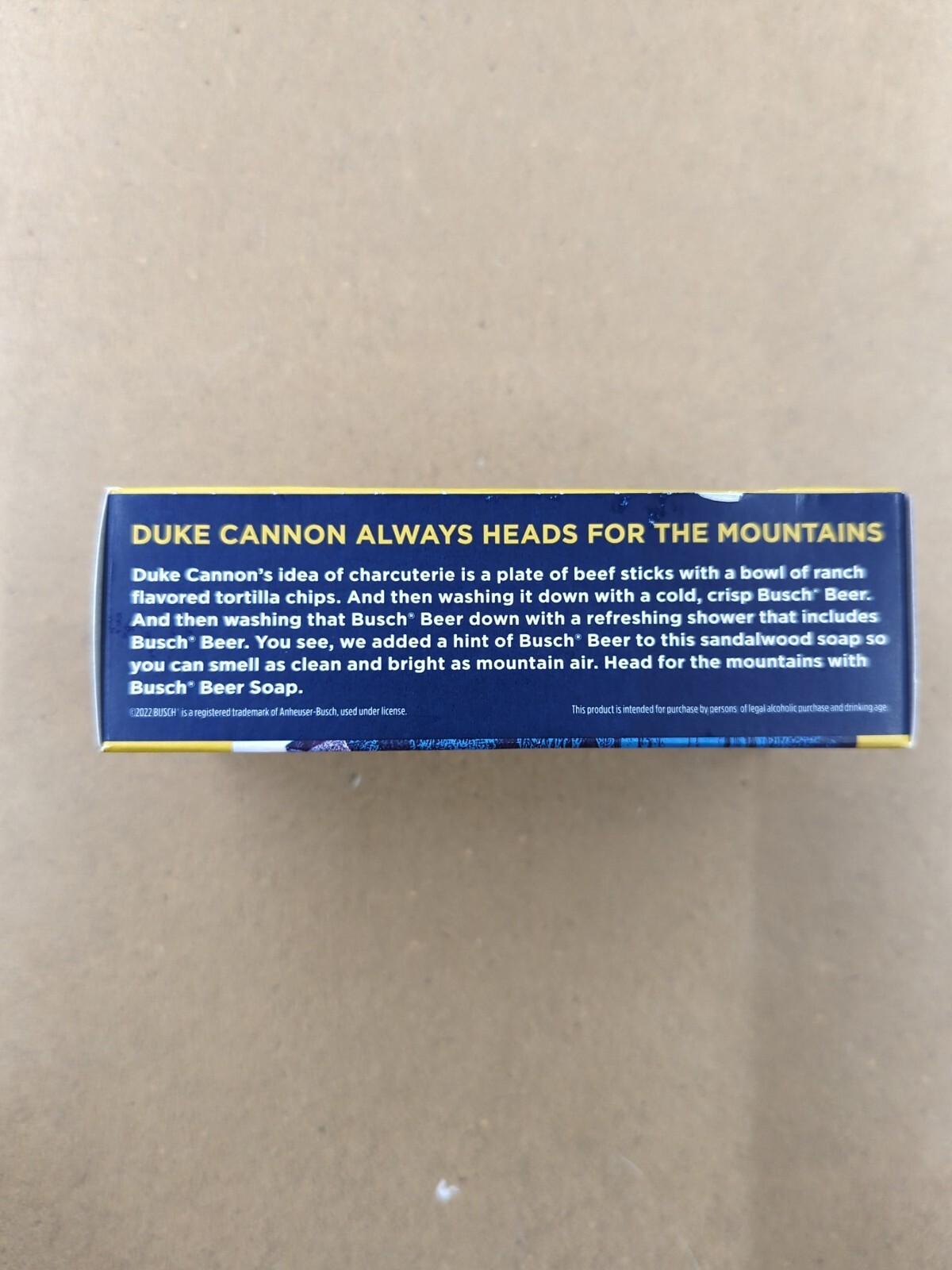 DUKE CANNON BUSCH BEER 10 OZ SOAP – SANDALWOOD SCENT