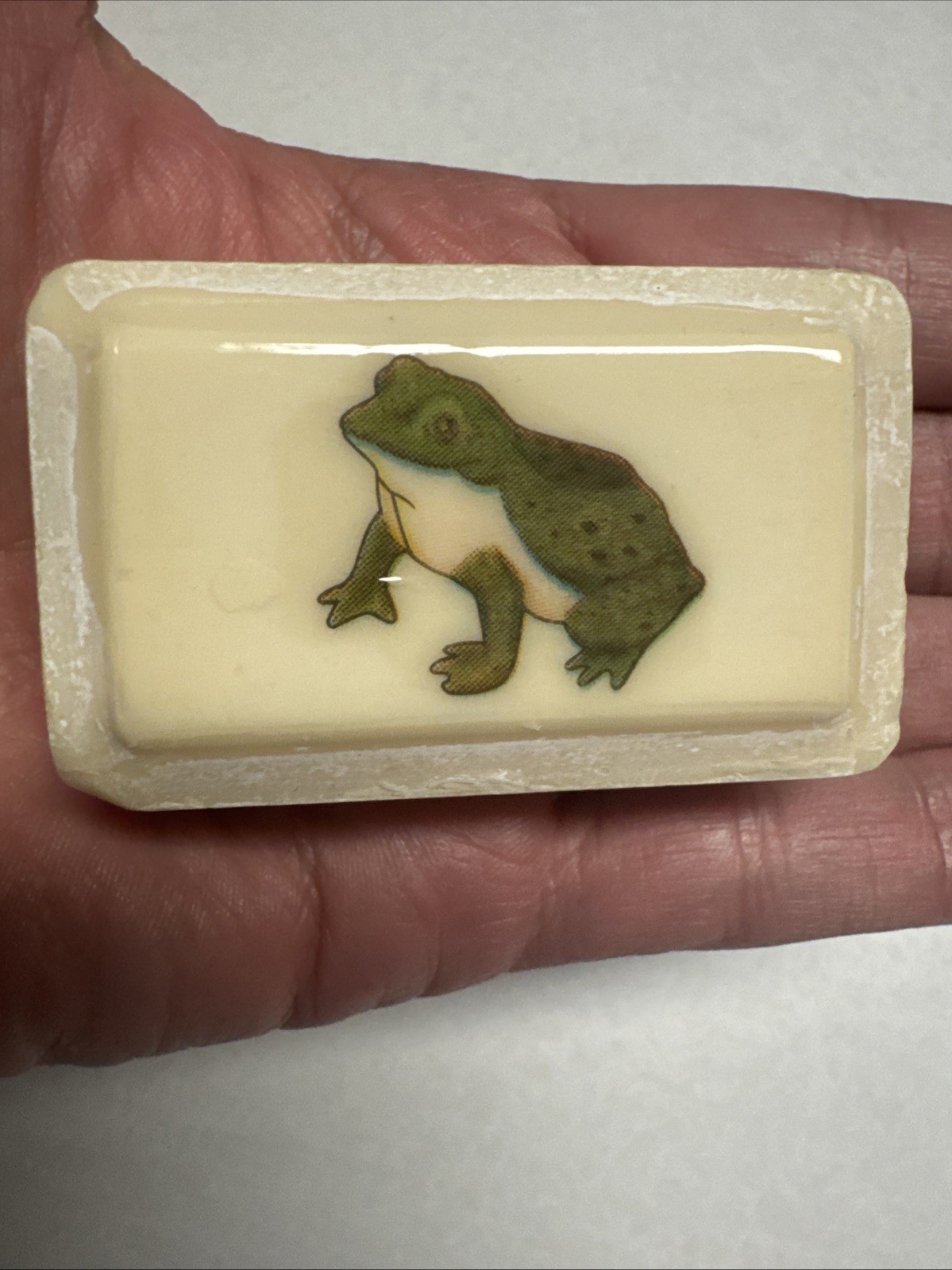 2 Bars VTG Katherine Gray French Milled Soap – Frog Design – 1.5oz Per Bar