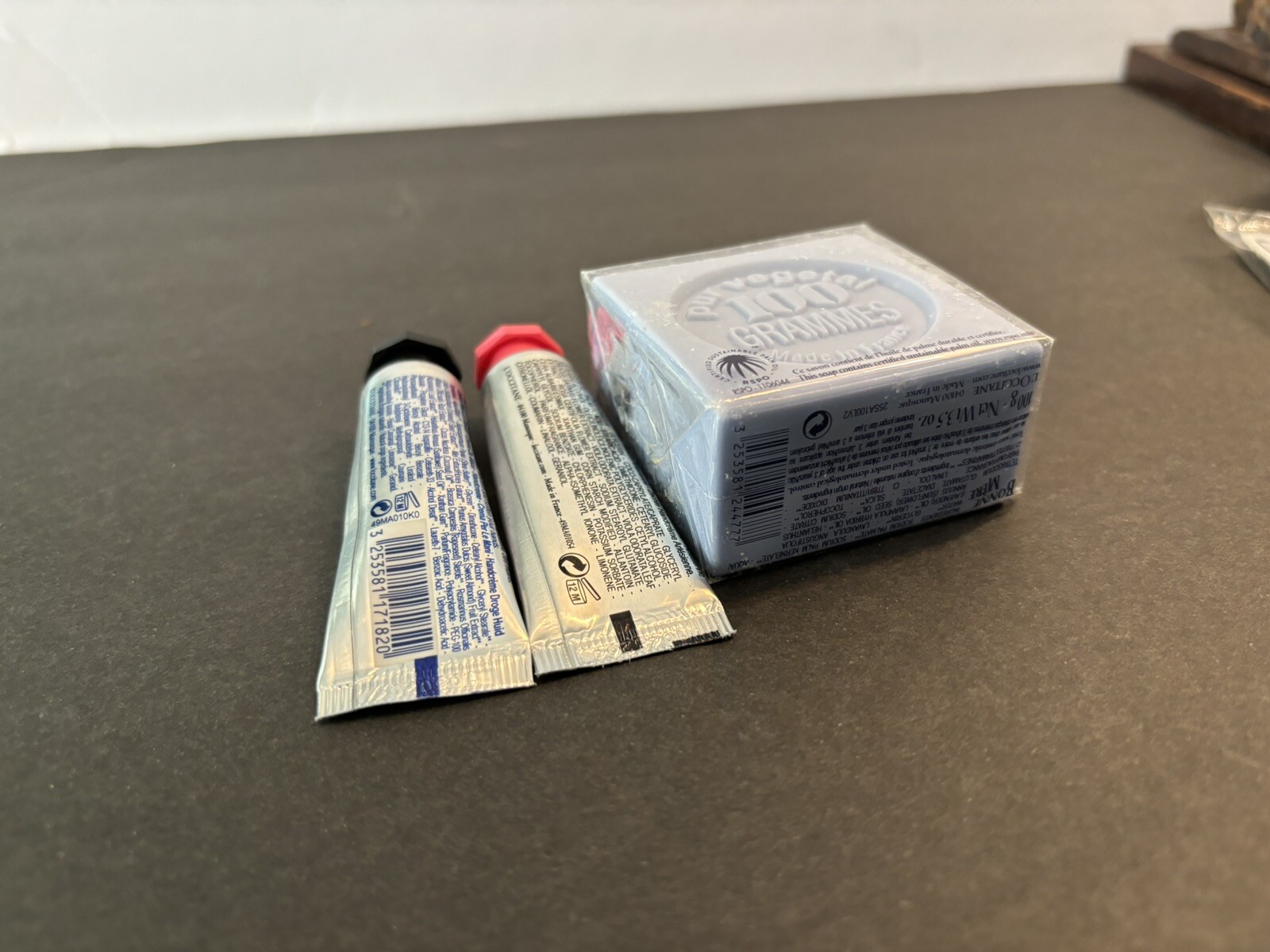 L’OCCITANE SAVON BONNE MERE MARSEILLE LAVENDER SOAP 100g + 2 Hand Cream 10ml
