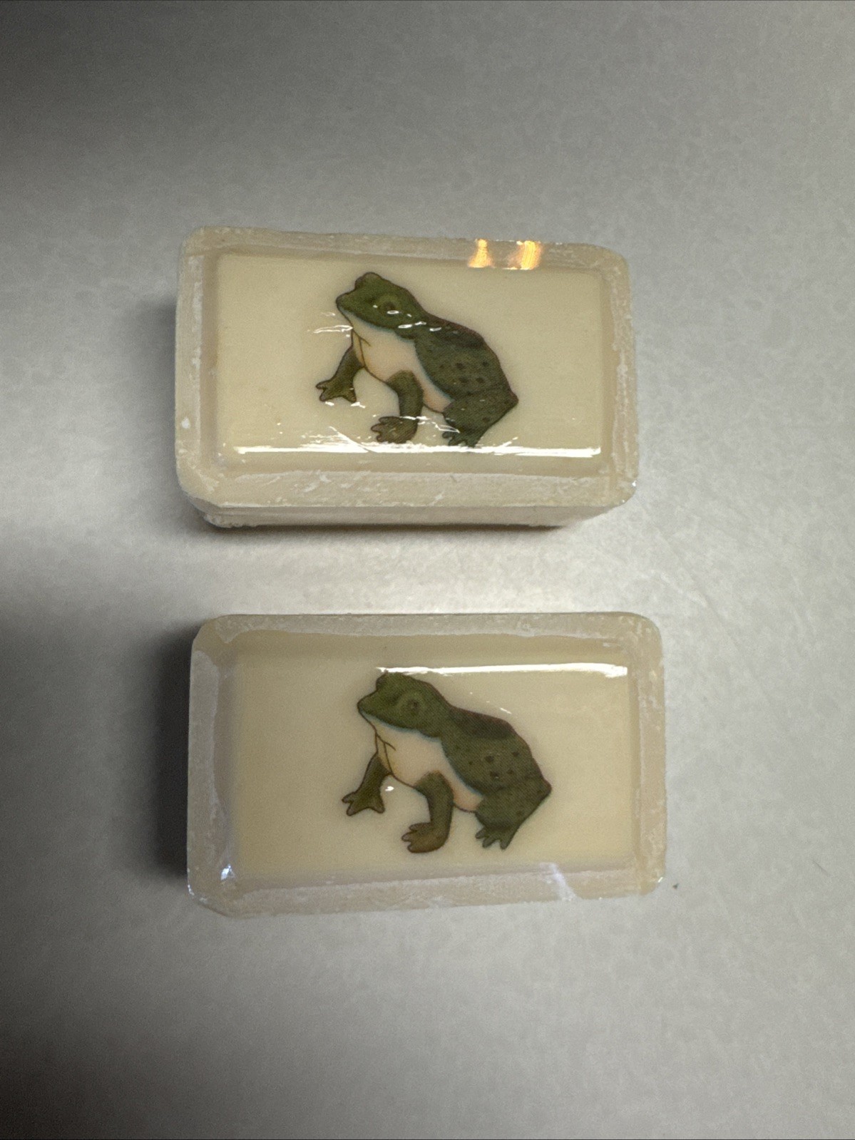 2 Bars VTG Katherine Gray French Milled Soap – Frog Design – 1.5oz Per Bar