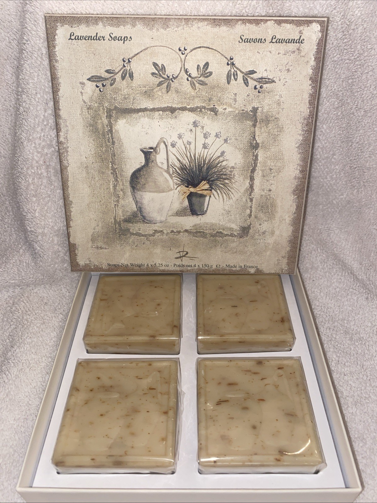 VINTAGE LAVENDER LARCOS SAVON 4 BAR SET BOXED 5.25 OZ EACH MADE IN FRANCE