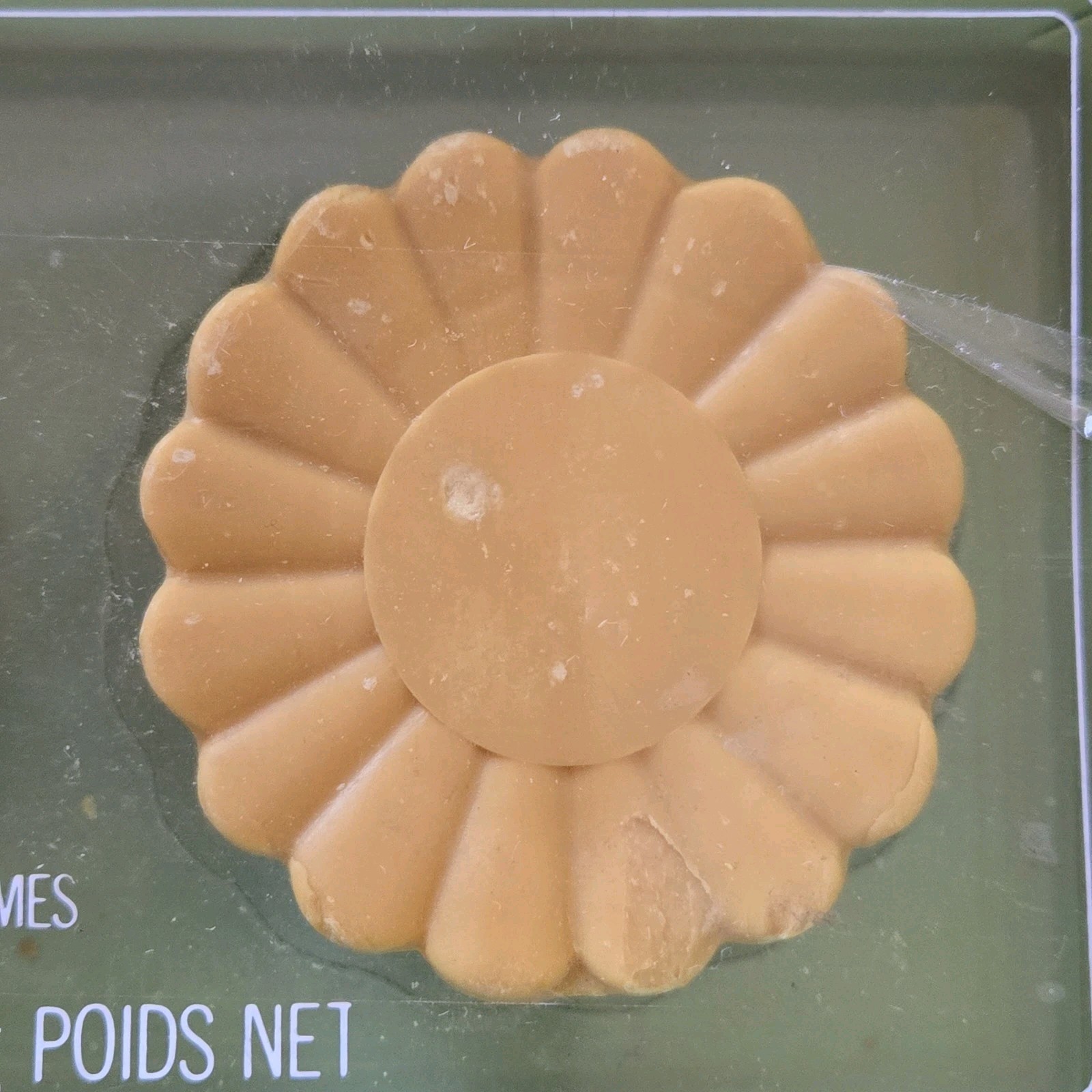 Vintage Delegar Perfumed Guest Soaps Island Blossoms Flower Shape Daisy