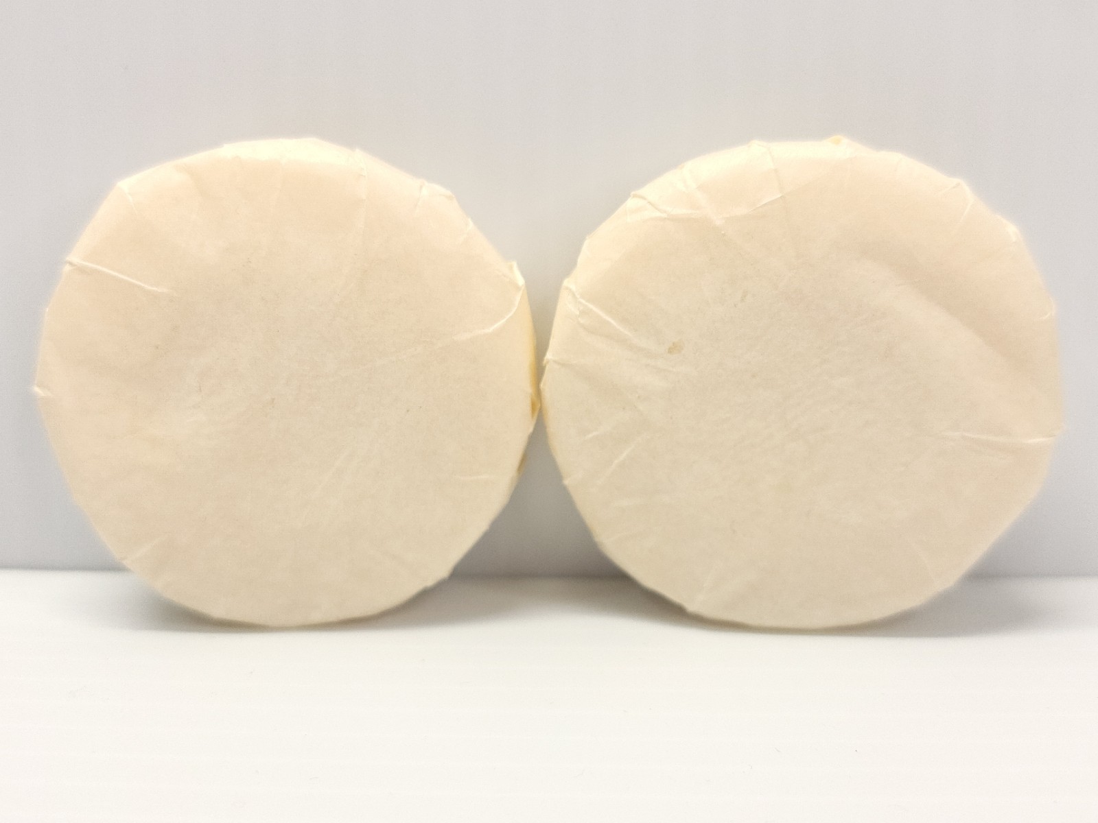 (x2) Gilchrist & Soames English England Soap Cleansing Bar Chamomile 1.5 oz each