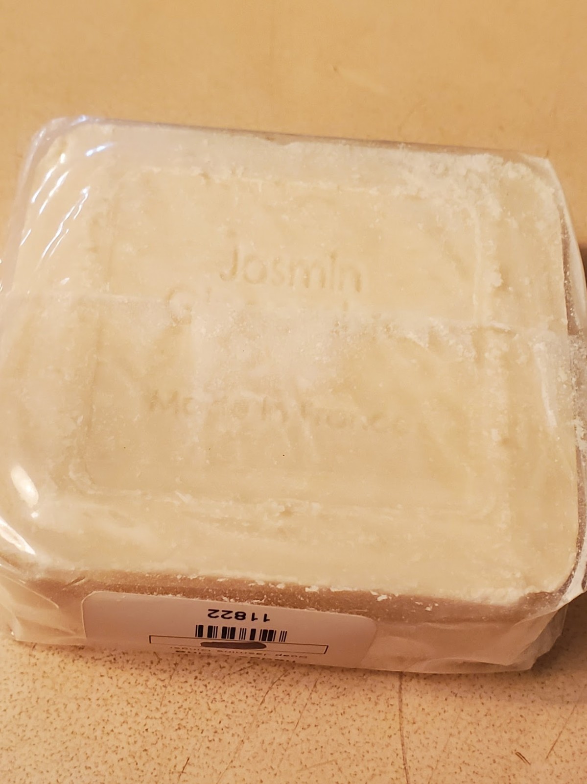 SOAP LOT OF 2. HIPPY SISTER “Worker Bee” Honey, HEDGE & VINE “La Lavande” Ginger