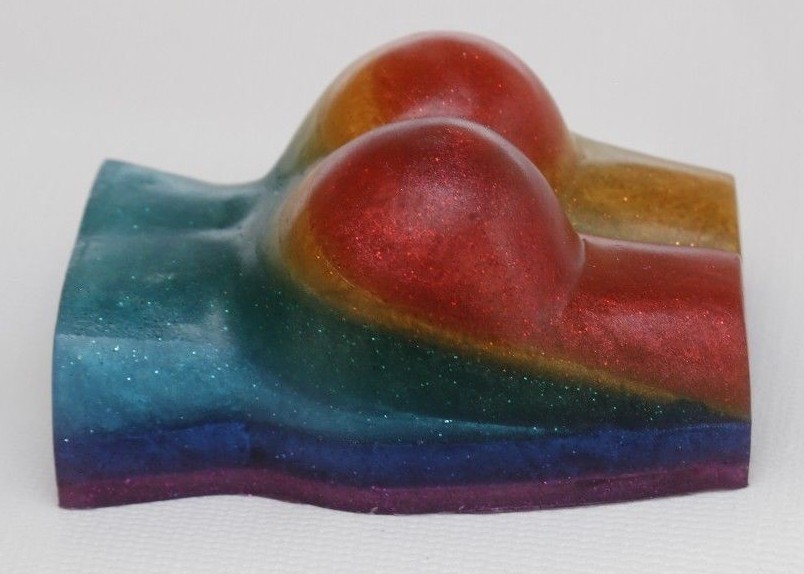 OVER THE RAINBOW, sudsy butt in every color of the Rainbow in earthy scents