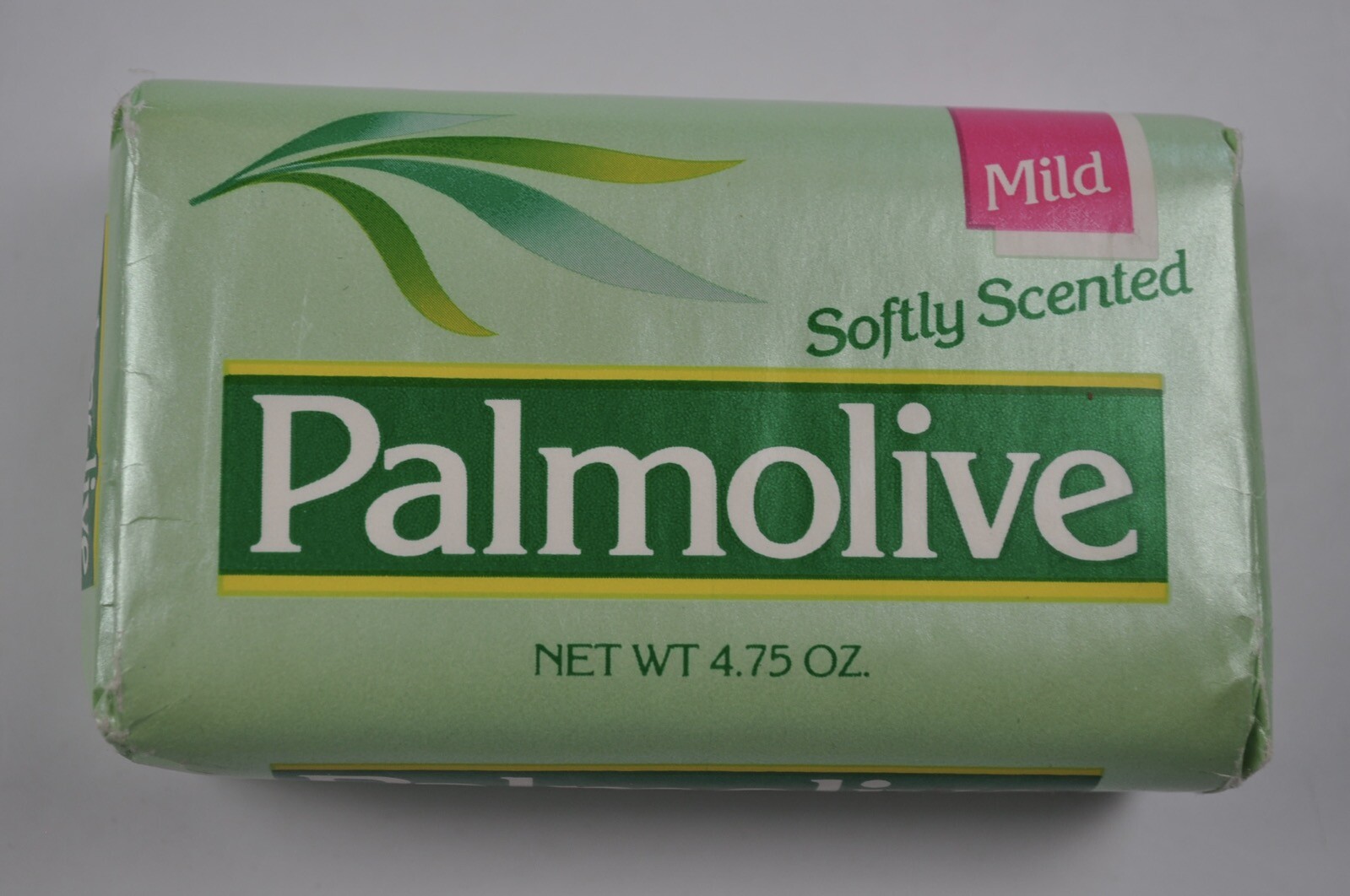 Vintage Palmolive Green Bar 4.75 Oz. Softly Scented Made in USA