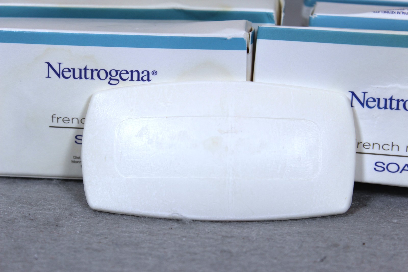 NEUTROGENA French Milled BATH Soap .8oz Boxed Lot of 6 New Travel Size