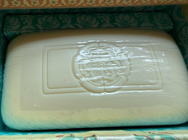 Punch Studio Green Tea Scent Soap Set in Decorative Keepsake Chest Triple Milled