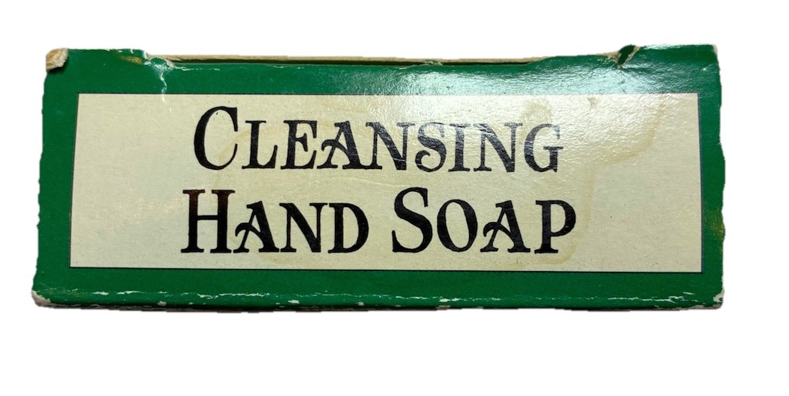 New Vintage The Weary Gardener’s Herbal Hand Soap Bar 3.35 oz. 95g England UK