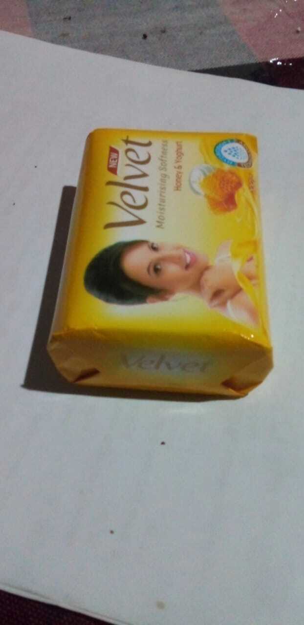 Velvet Moisturising Softness Honey & Yoghurt Soap Keep Your Skin Fresh Always