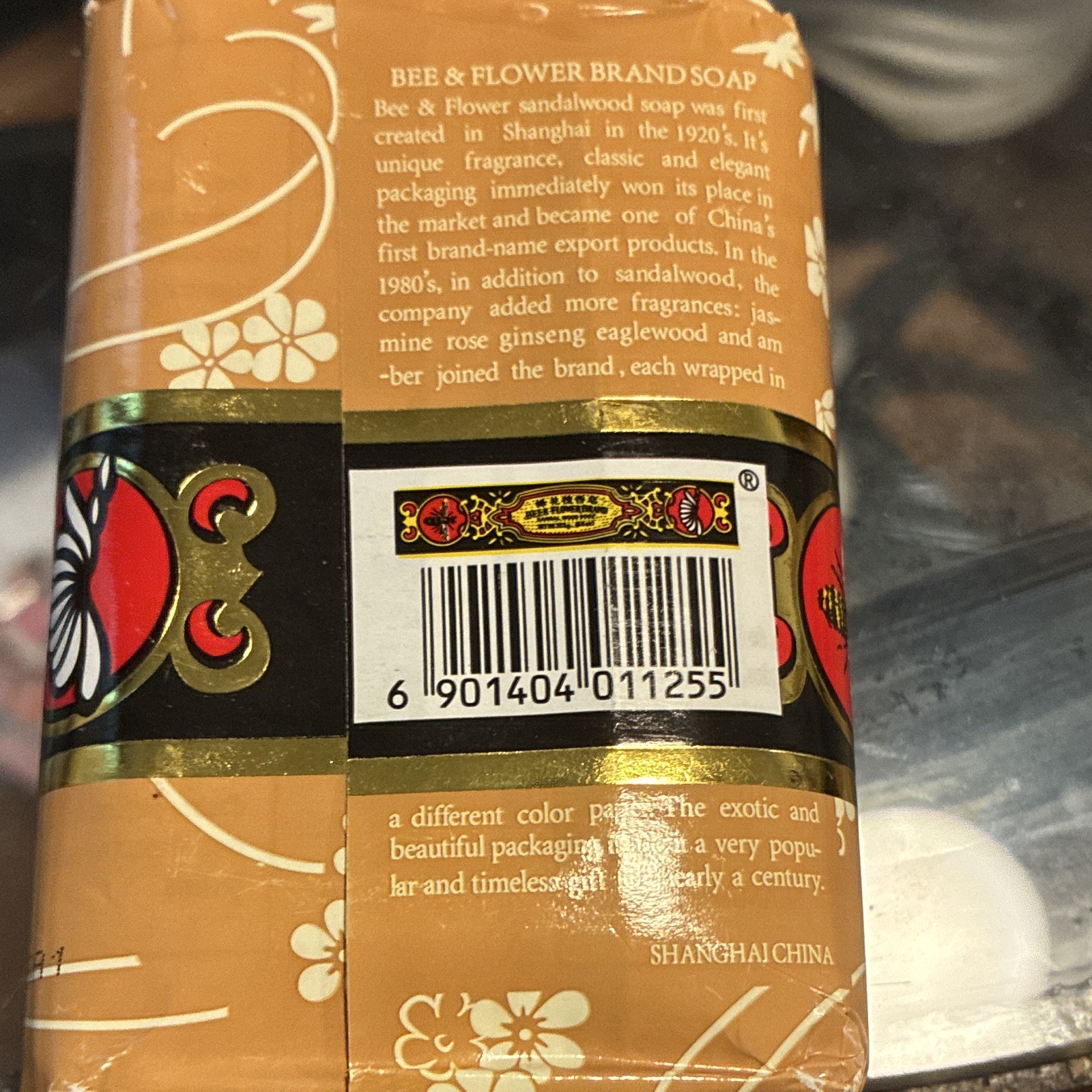 Bee & Flower Brand Sandalwood Soap Bar 4.4 oz for Body & Hands