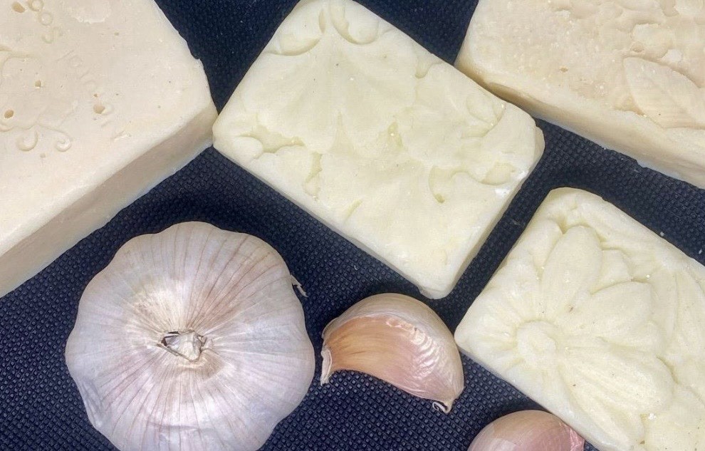 Home Made Antibacterial Garlic Soap Bar