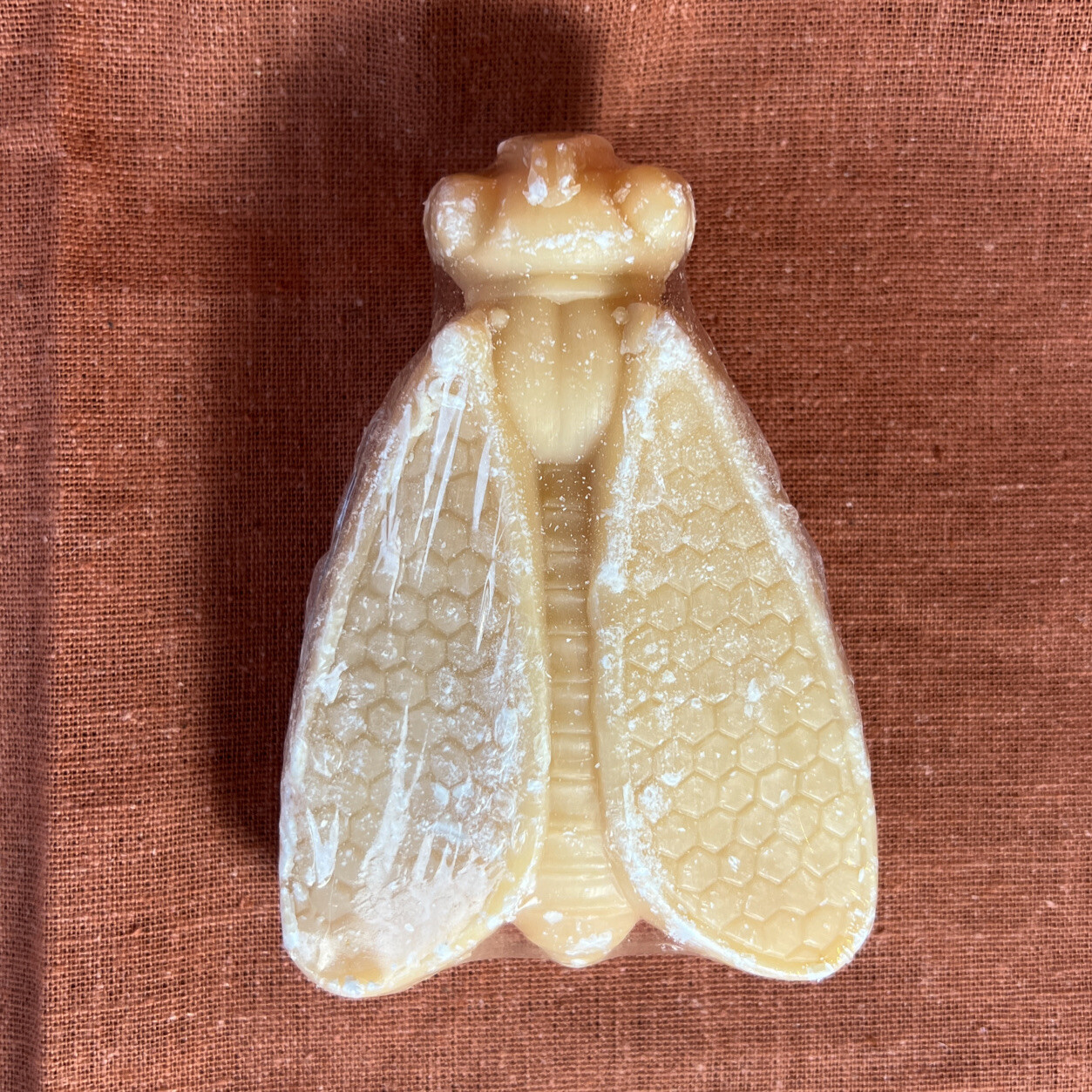 NEW L’Occitane Honey Bee Soap 5.3 oz ~Manosque en Provence Shape Yellow