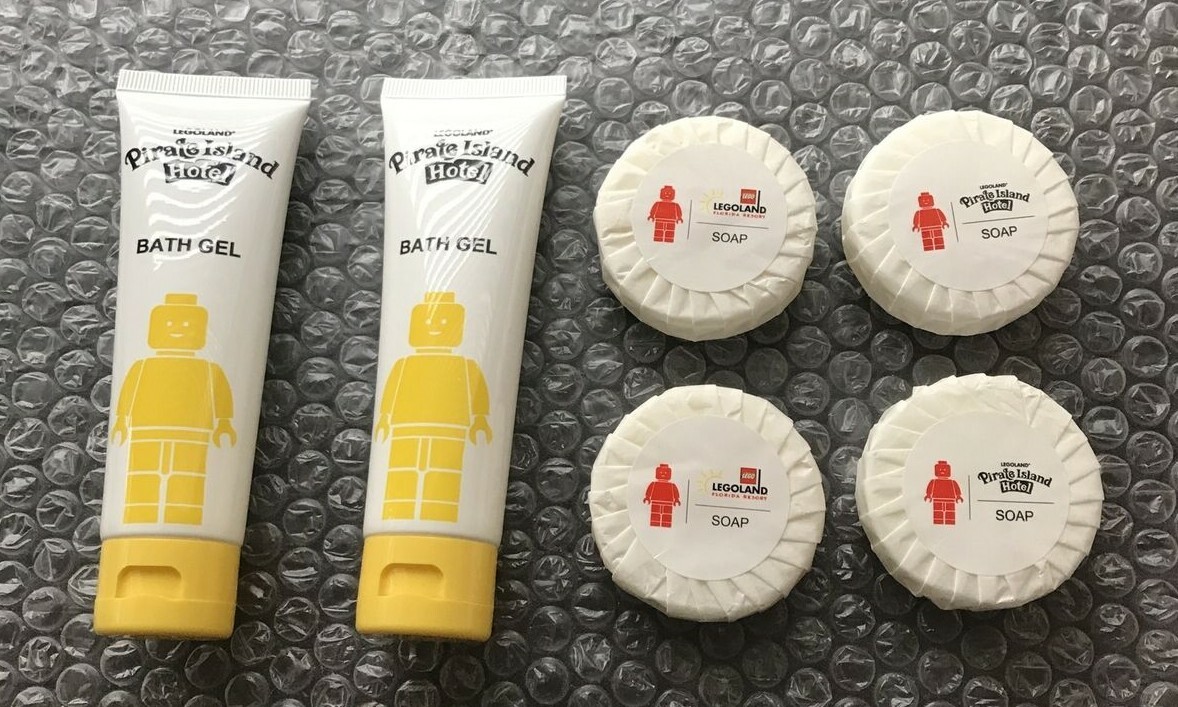 6 LEGOLAND LEGO PIRATE HOTEL RESORT BATH GEL & BAR SOAP SET! Bathroom Minifigure