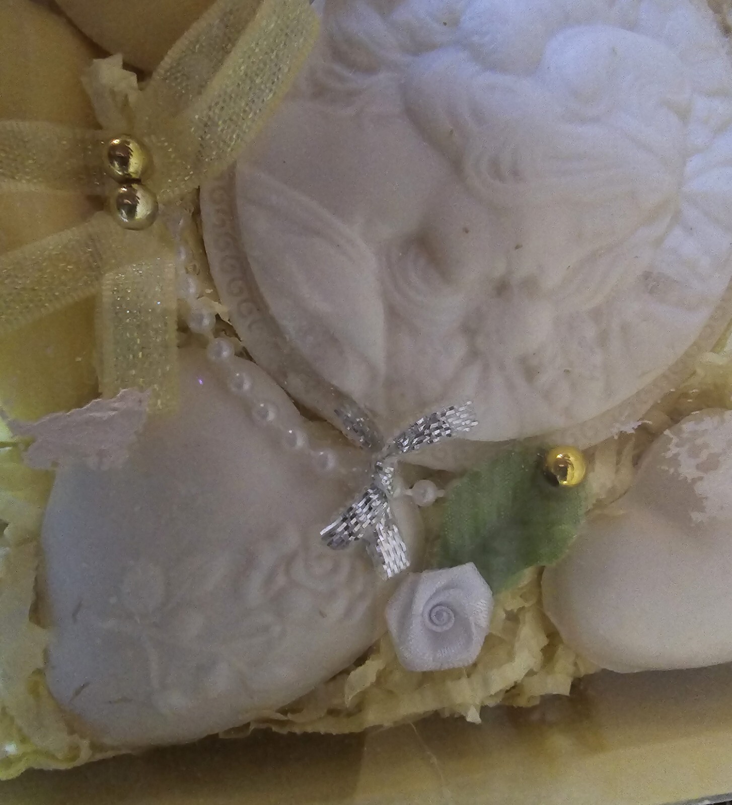 Decorative Hand Soaps – 1 Cameo, 5 Hearts, 2 Flowers