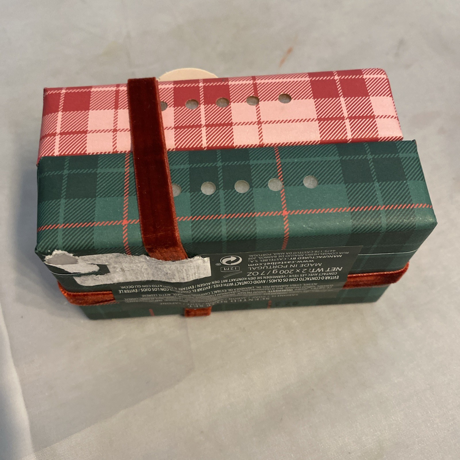 Castelbel 2 Pack Scented Bar Soap 7oz Winter Berries Christmas Holiday Wrap