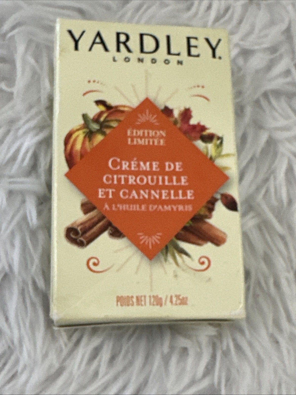Yardley Bar Soap Pumpkin Cream and Cinnamon with Amyris Oil New 4.25 Full Size