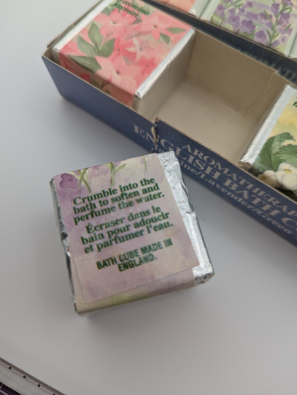 Vintage Aromatherapy English Bath 24 Cubes Jasmine Green Tea Lavender