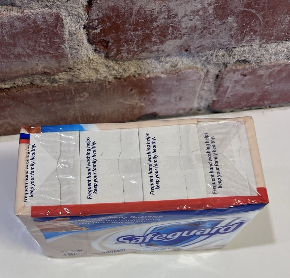 Safeguard Antibacterial Bath Bar Soap (1 Pack of 4 bars) sealed