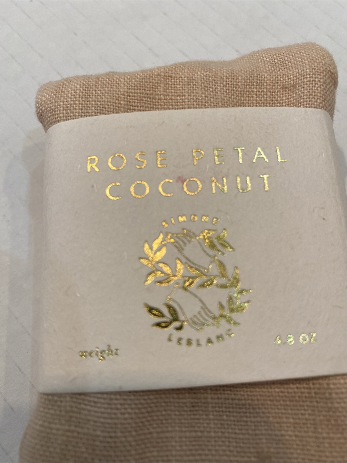Simone Leblanc Bar Soap Handmade Organic Rose Petals & Coconut 4.8 Ou Cloth Wrap