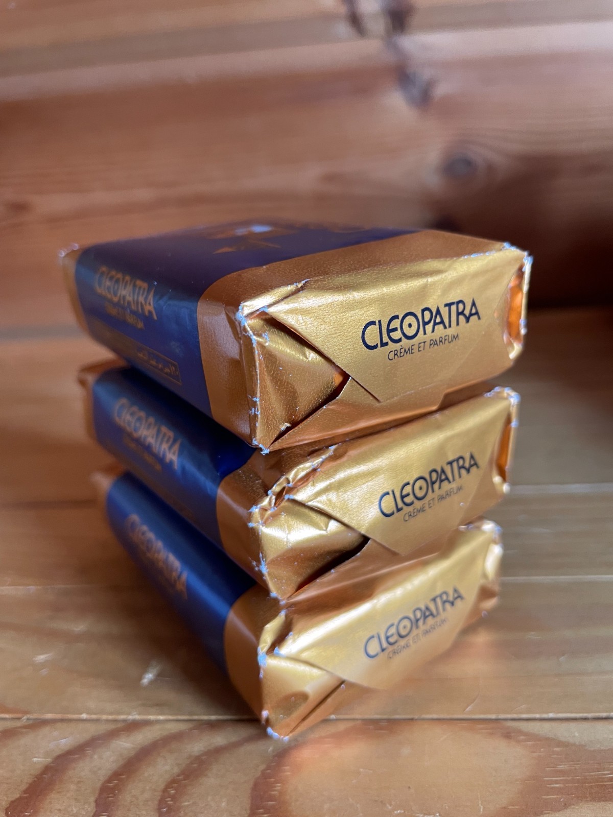 CLEOPATRA Creme et Parfum Soap 120g x3 Colgate Palmolive　Exp 11/25/2026