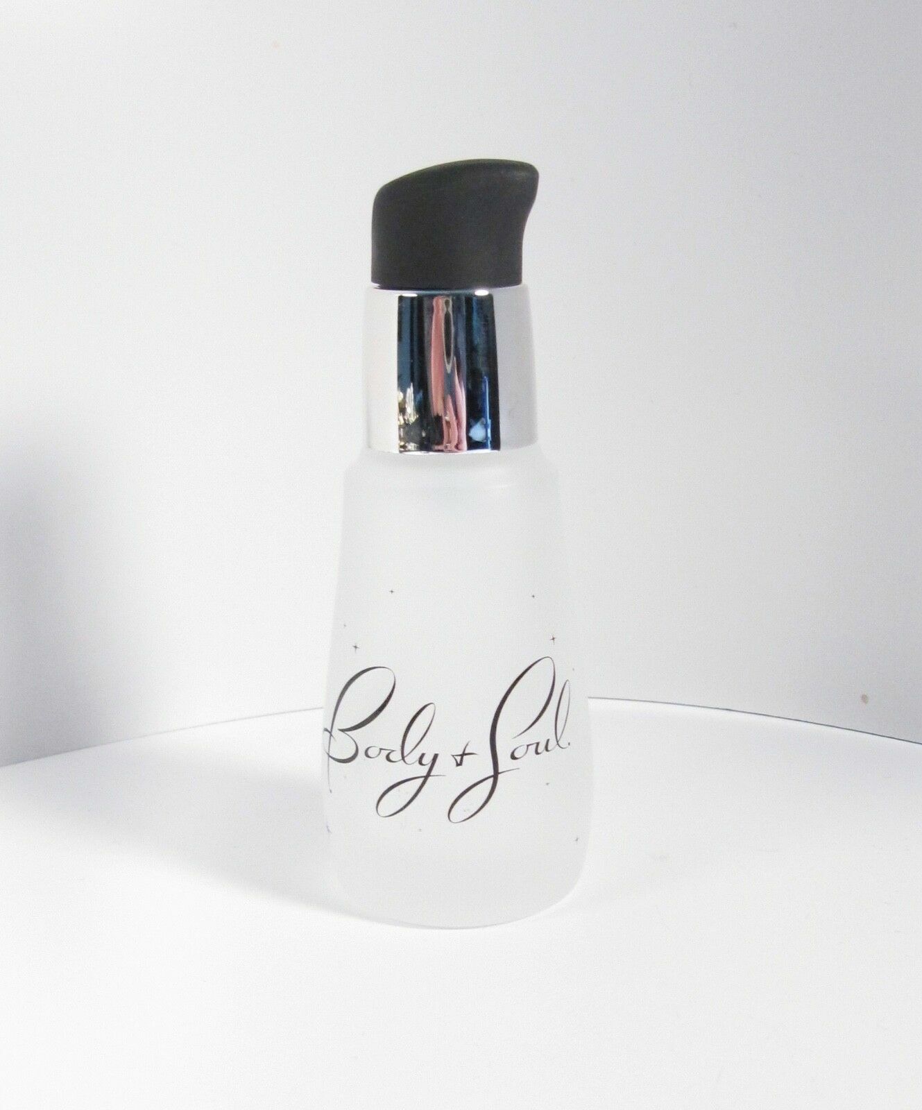 BODY & SOUL 30ml Frosted Glass Lotion Liquid Make Up Dispenser NEW 4″ Tall