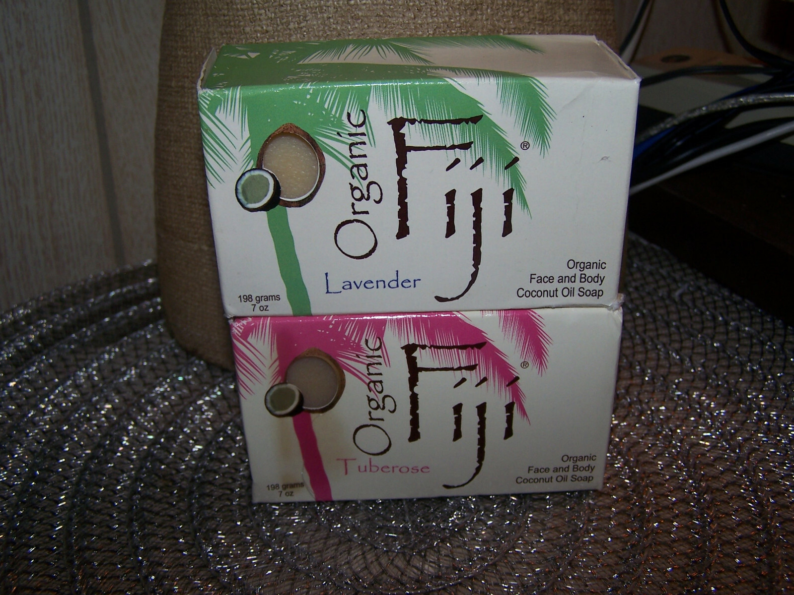 U PICK FIJI ORGANIC FACE & BODY COCONUT OIL BAR SOAP 198 g