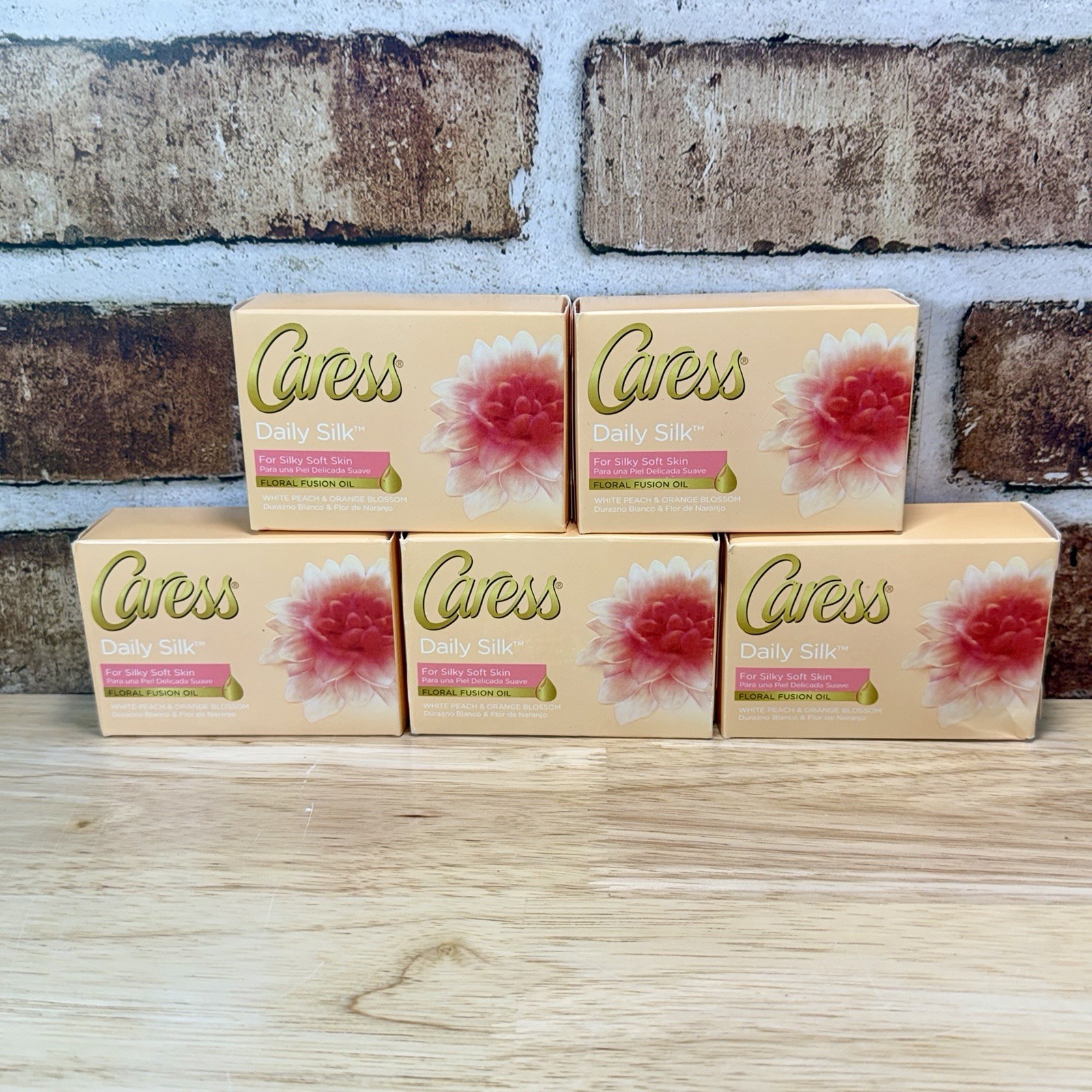 5X Caress Daily Silk Floral Fusion Oil Essence Silky Soft Skin Bar Soap 4oz 2B
