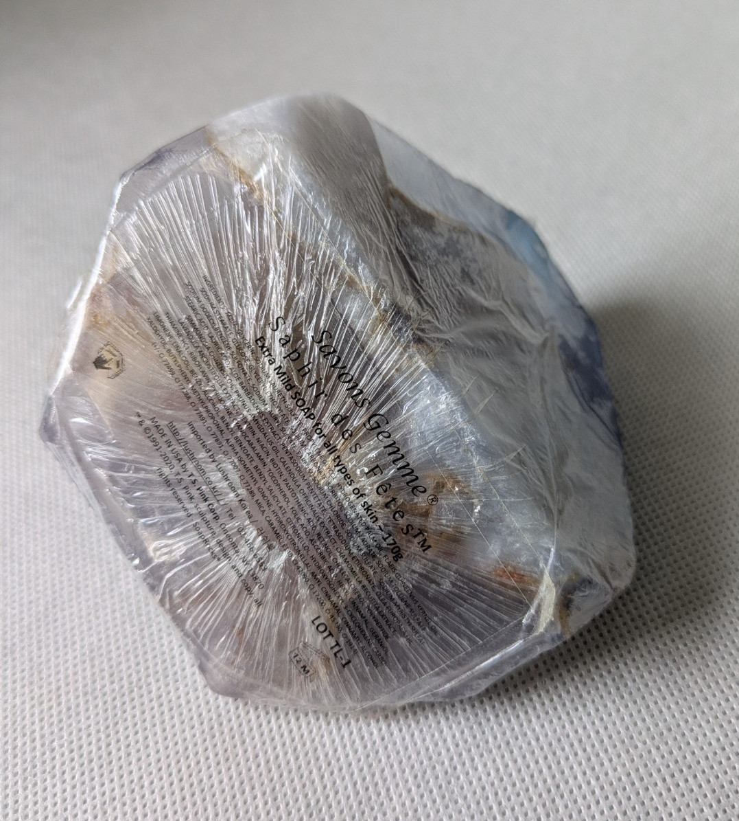 Savons Gemme Saphir Des Fetes Decorative Soap Rock
