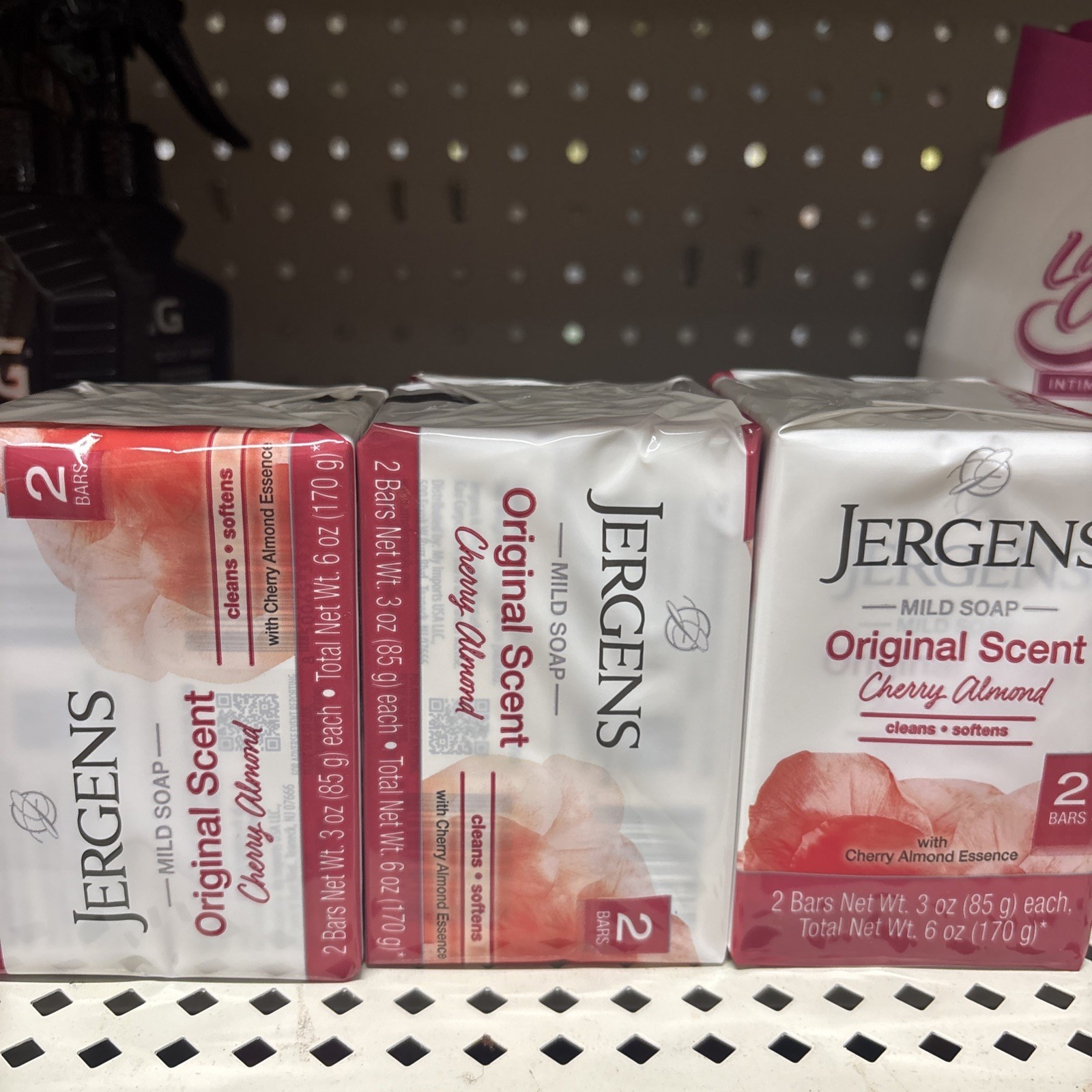 Jergens Cherry Almond Mild Soap Original Scent – 8 Bars (4x 2 Pack) – 3 Oz Each