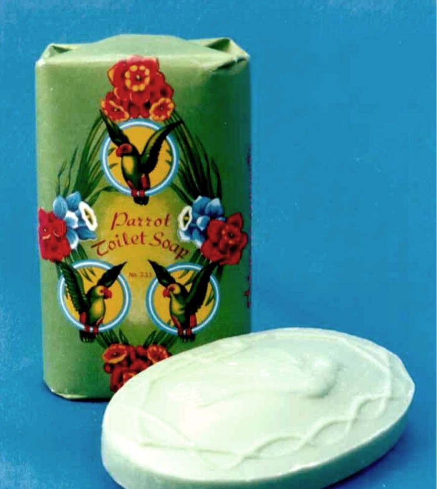 The best Thai Herbal Soap Parrot Botanical Bath Body Skin 105 gx4